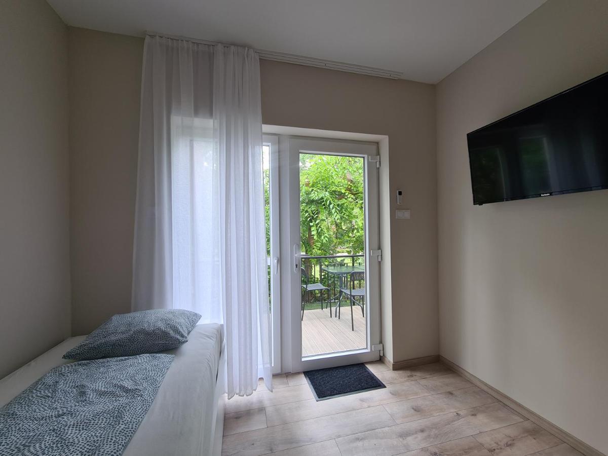 Oet Fenyo Apartmanhaz シオーフォク エクステリア 写真