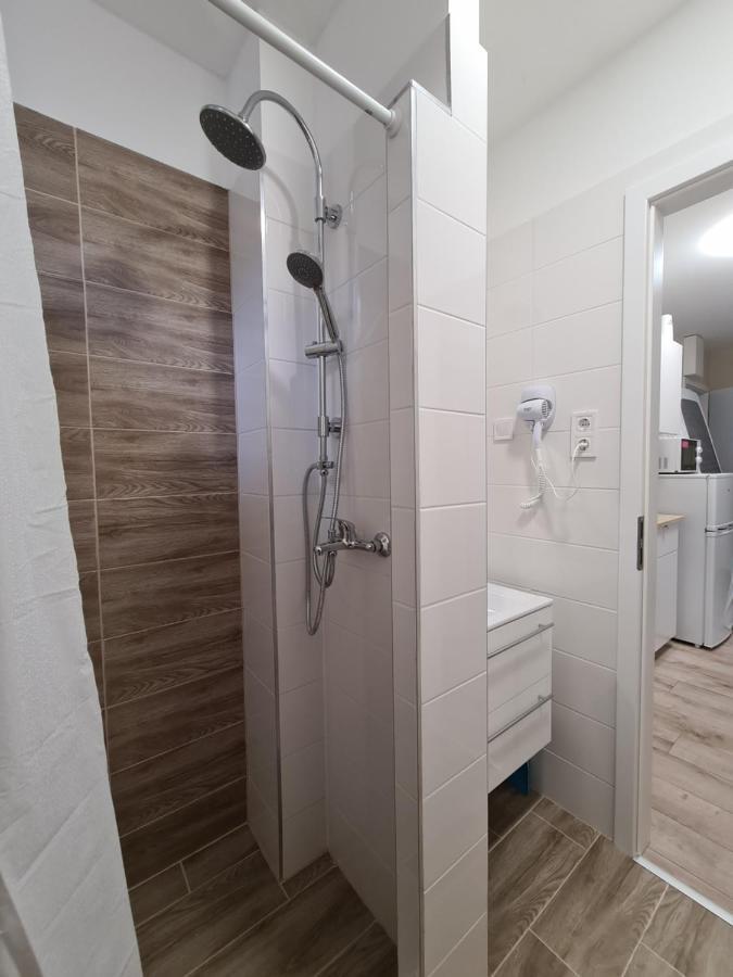 Oet Fenyo Apartmanhaz シオーフォク エクステリア 写真